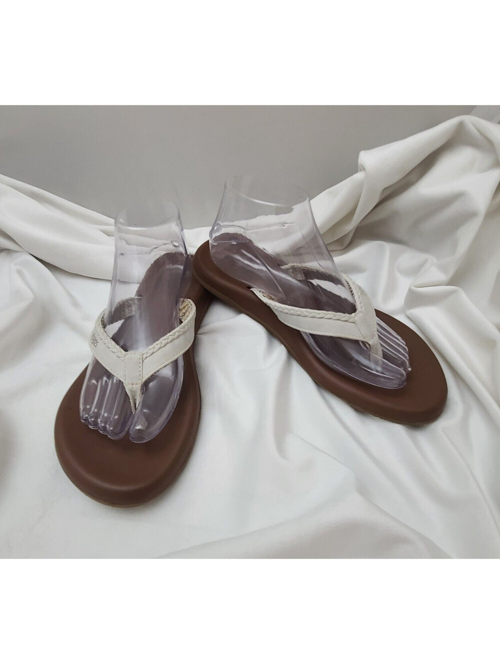 Flojos Maddy Memory Foam Flip Flops Size 10 Thongs Creme Braided Upper Detail